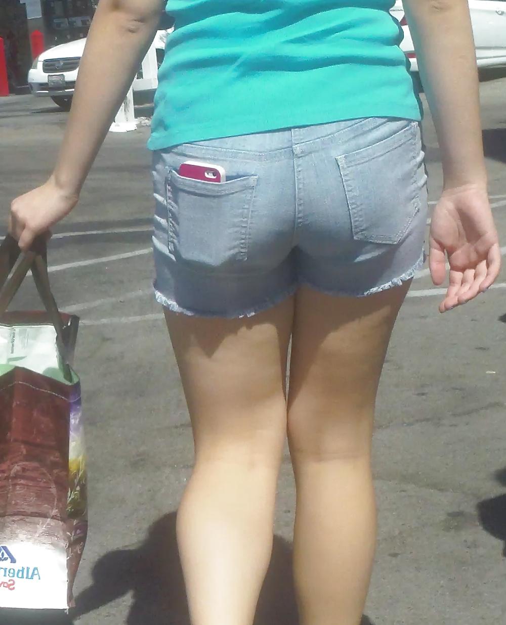 25P Popular teen girls ass & butt in jeans part 4 