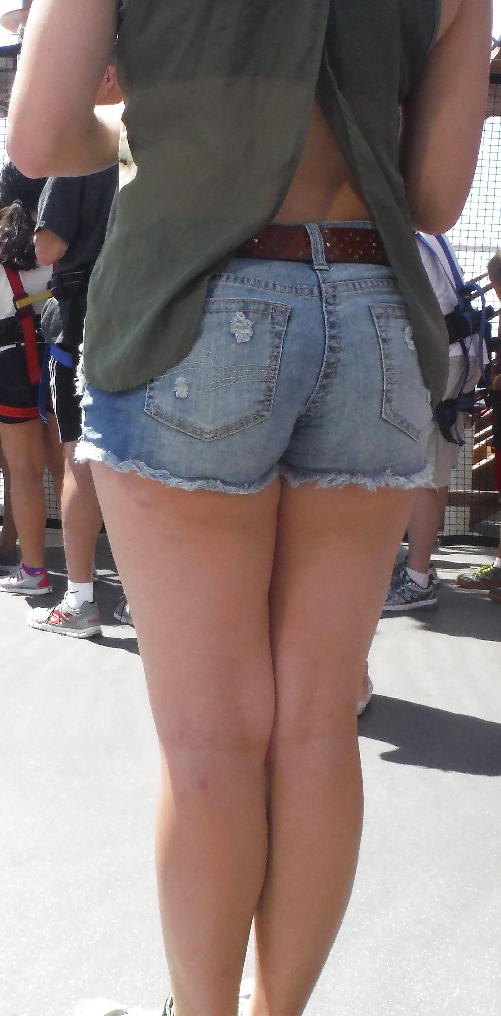 25P Popular teen girls ass & butt in jeans part 4 