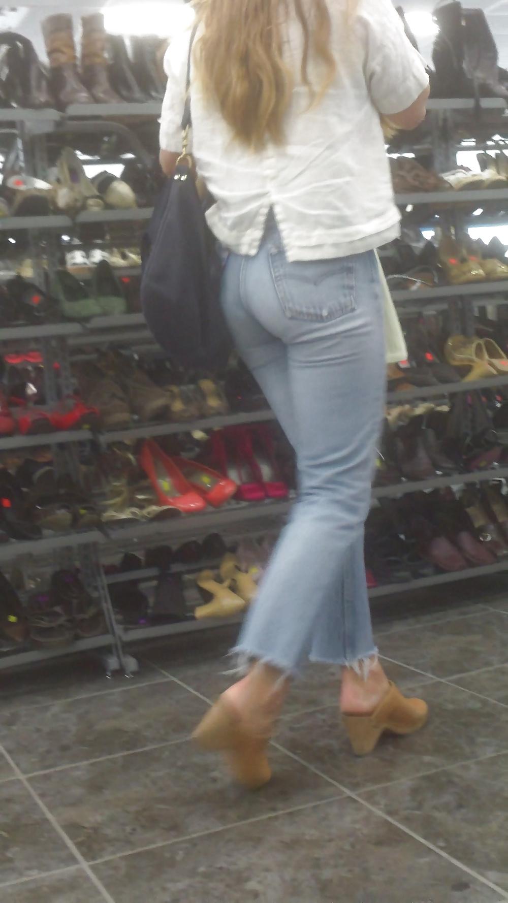 25P Popular teen girls ass & butt in jeans part 4 