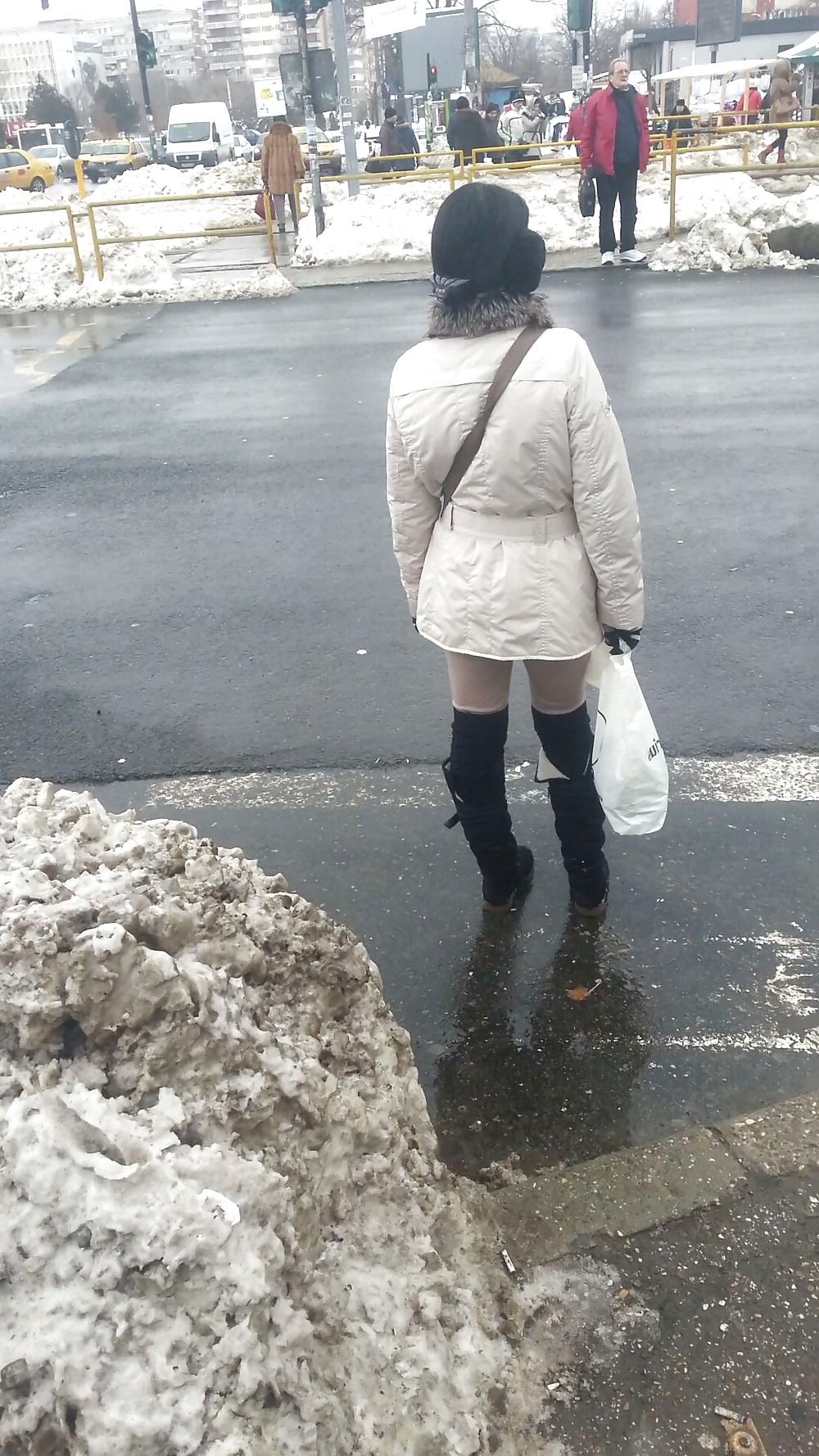 25P Sexy feet, legs annd ass romanian