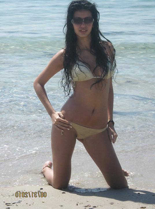 25P Greek women in Greek beaches