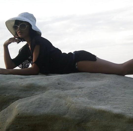 25P Greek women in Greek beaches