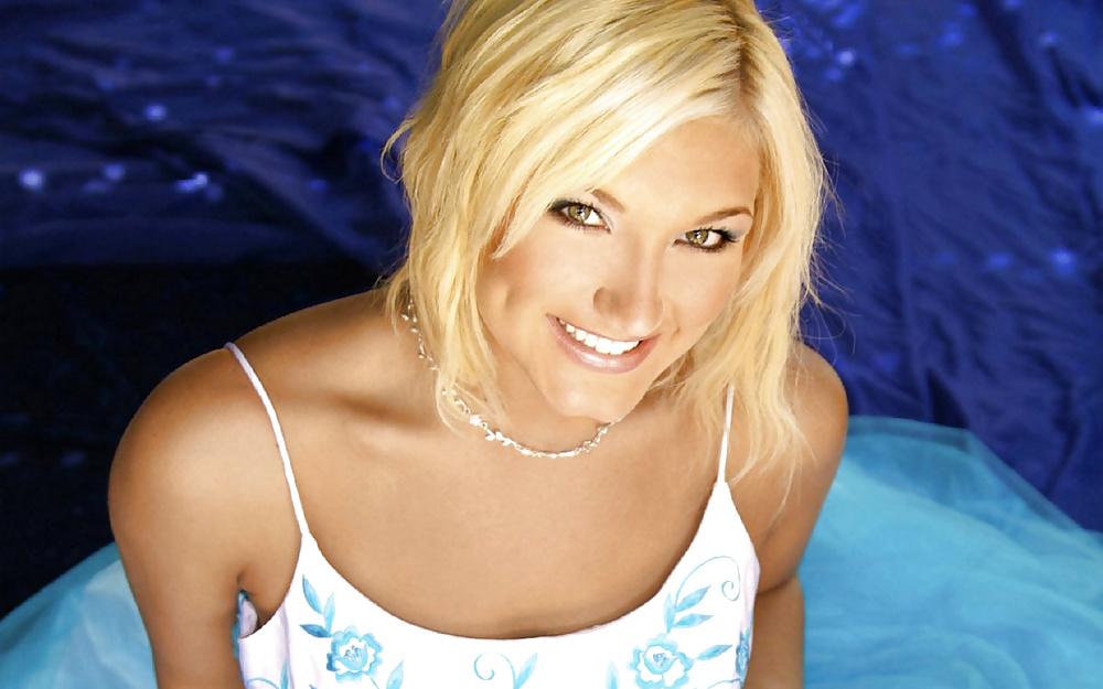 25P Brooke Hogan vs. Ivanka Trump