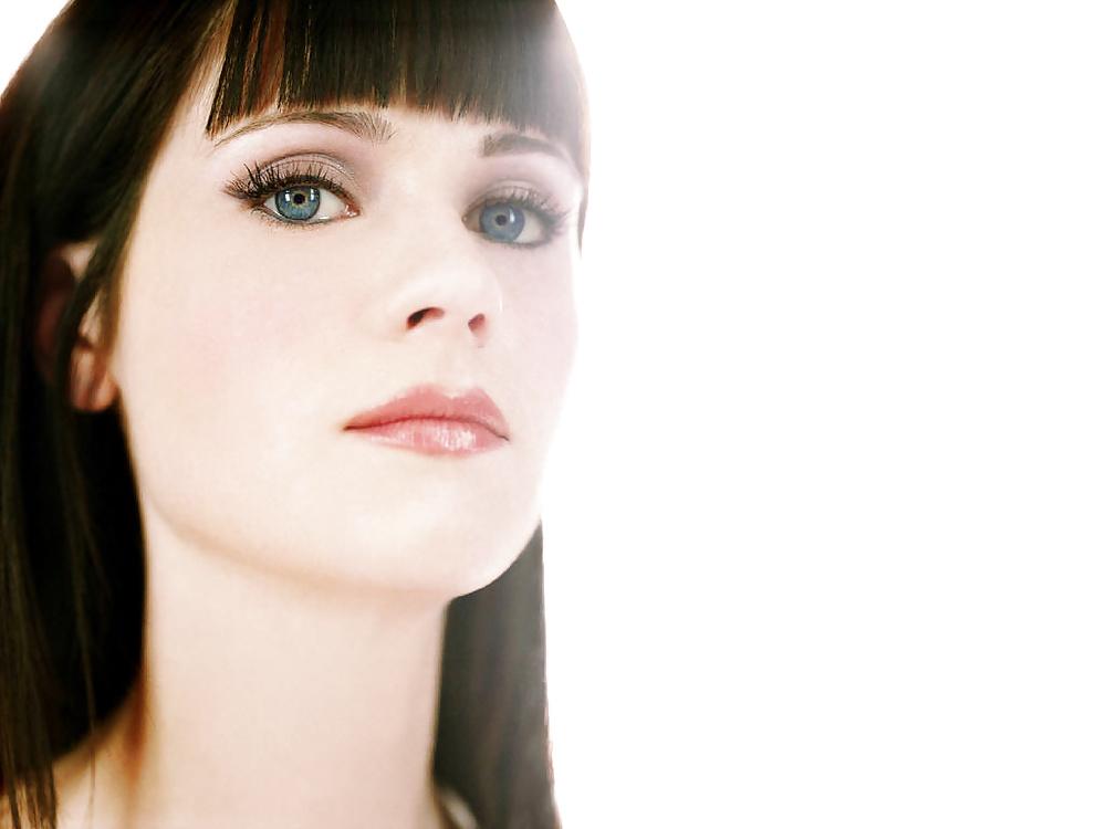 25P Zooey Deschanel  vs Alexis Bledel