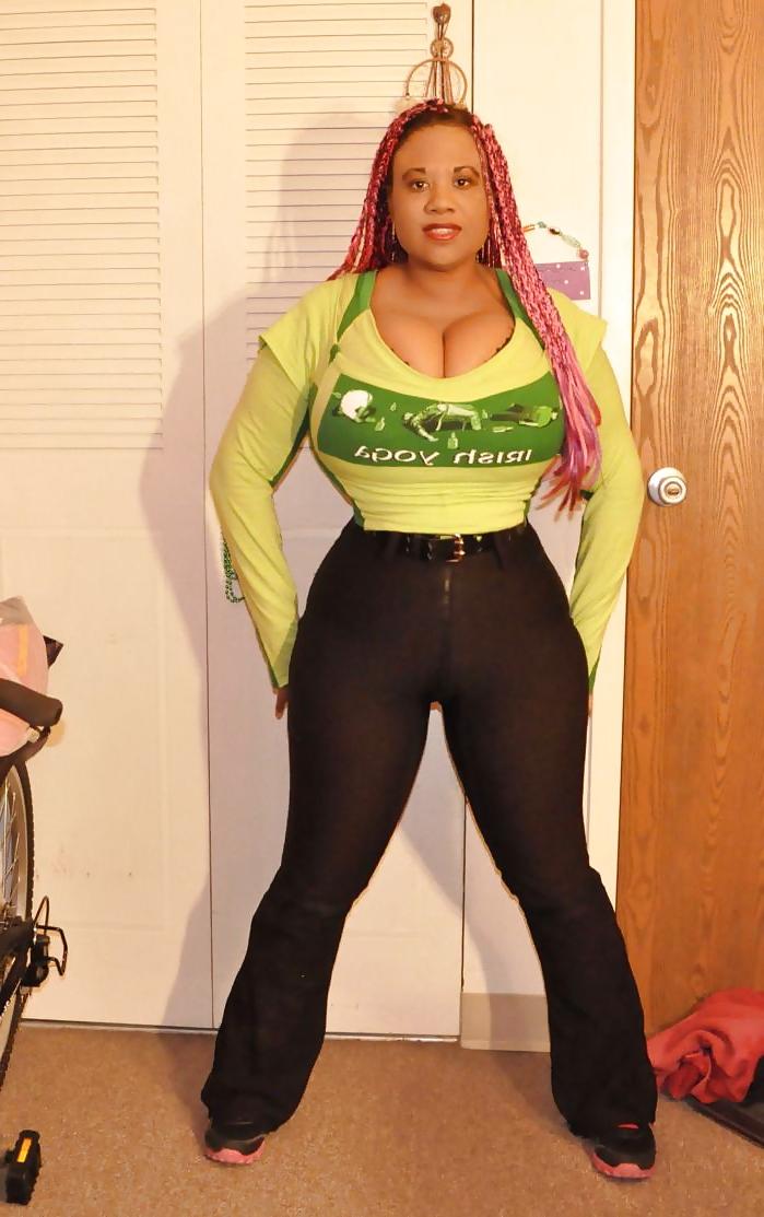 15P PinkLisa Non-Nude