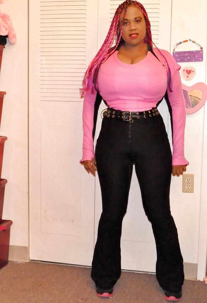 15P PinkLisa Non-Nude