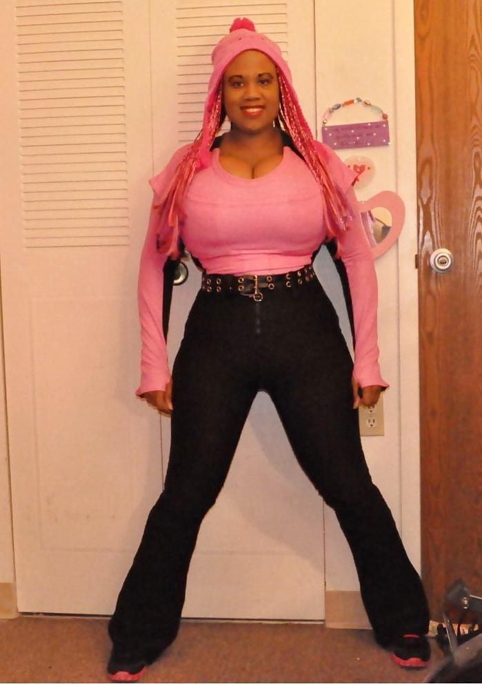 15P PinkLisa Non-Nude