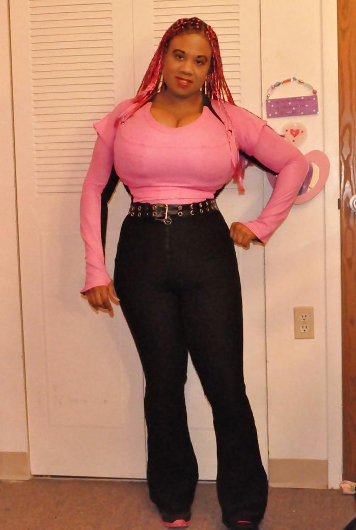 15P PinkLisa Non-Nude