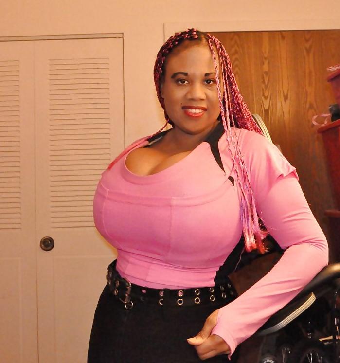 15P PinkLisa Non-Nude