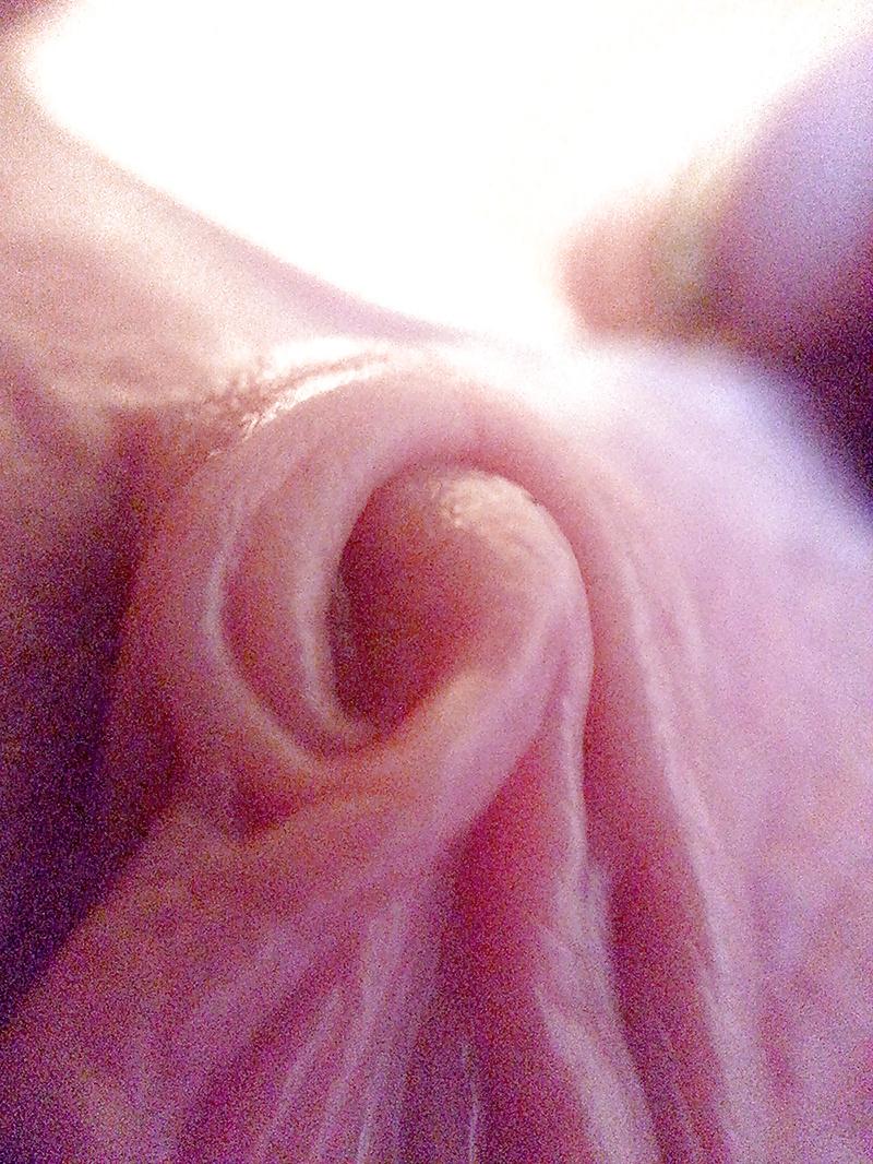 7P Close up clit and spreading
