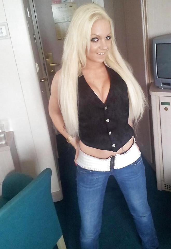 18P Norwegian sluts Private photos 