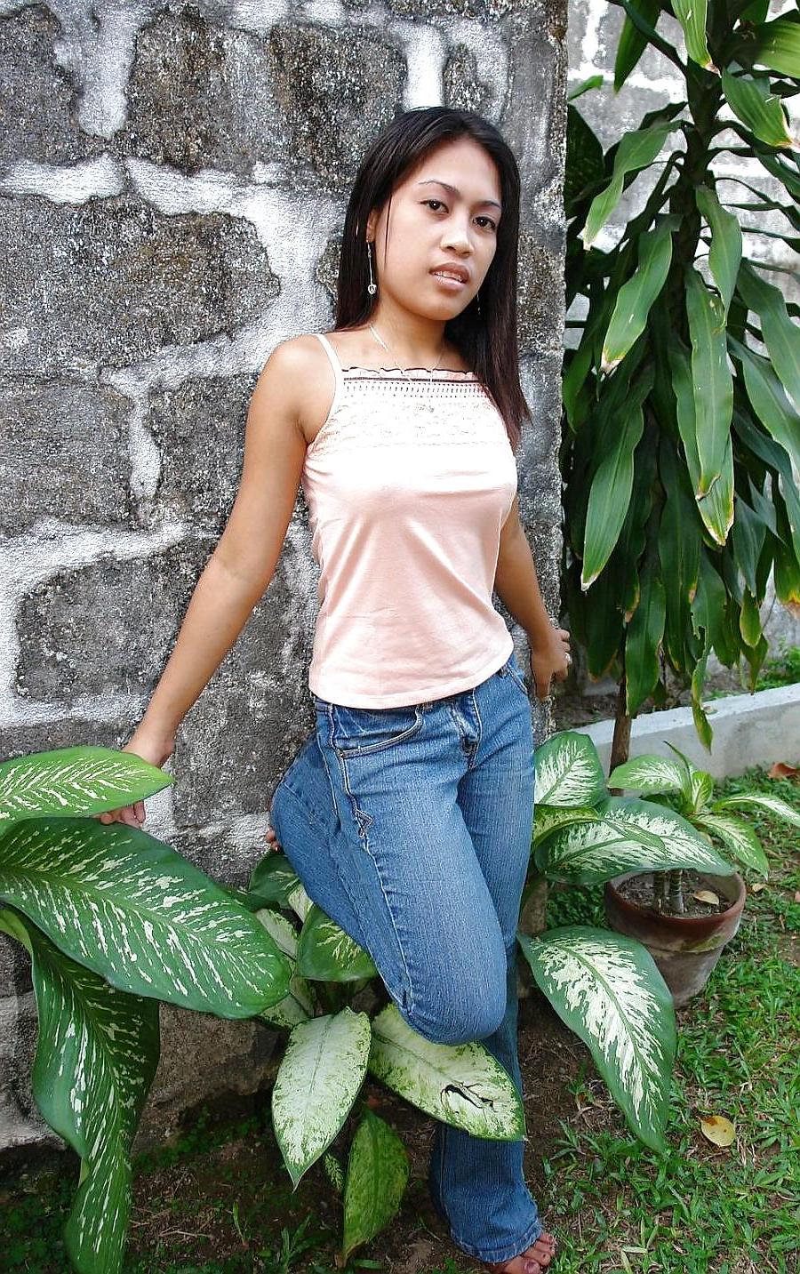 25P Young Asian Lady
