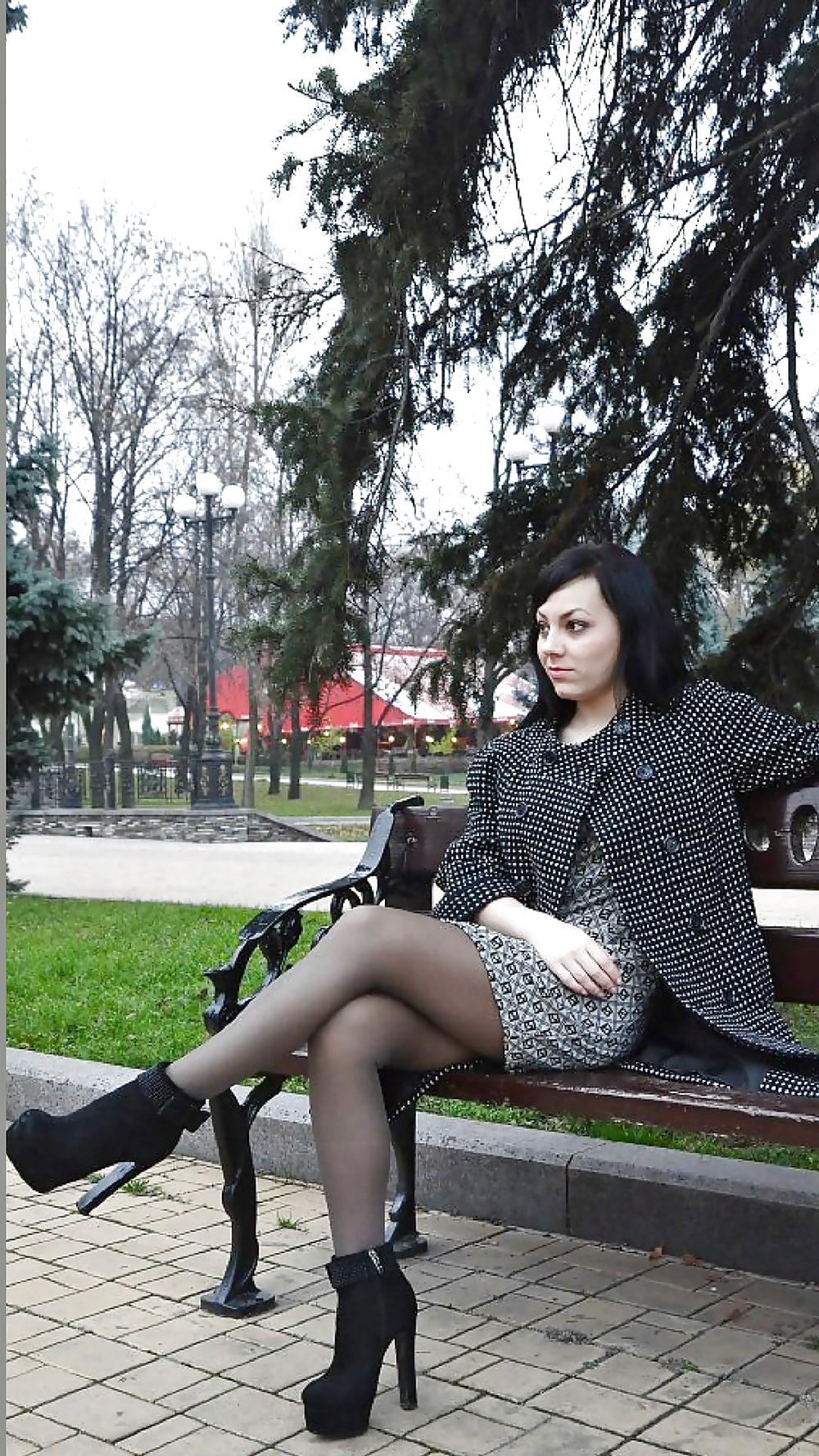 25P Women Dressed to Seduce (NN)