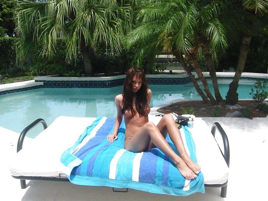 11P Hot Brunette Girl on Vacation