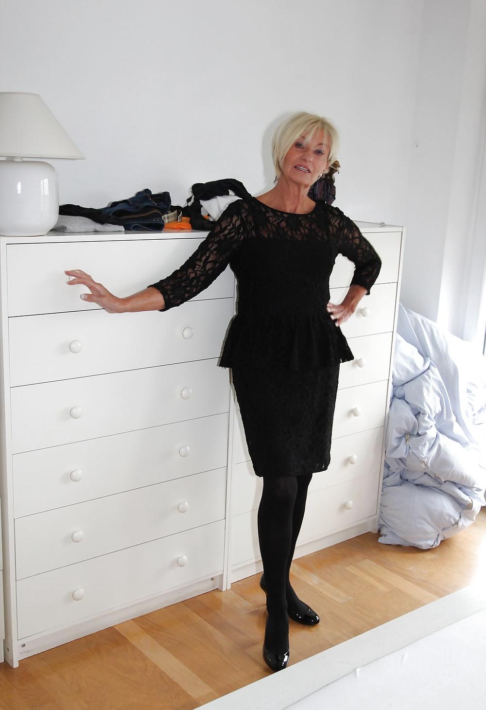 25P Hot granny Franziska, 71 ye