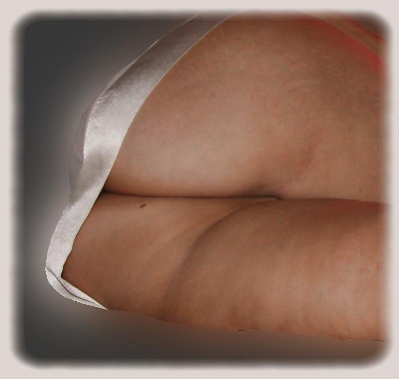 25P Voluptuous Buttocks Wives Moms...
