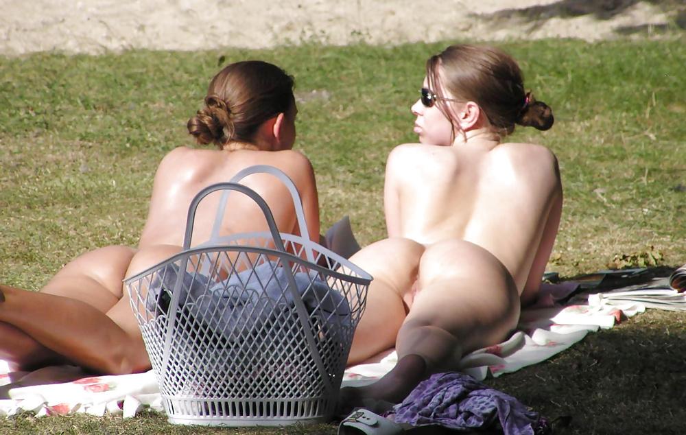 12P TheSandfly Voyeur That Hotstuff!