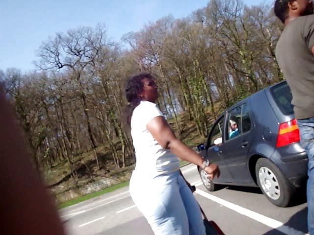 25P Big butt candid 2 