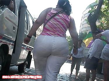25P Big butt candid 2 