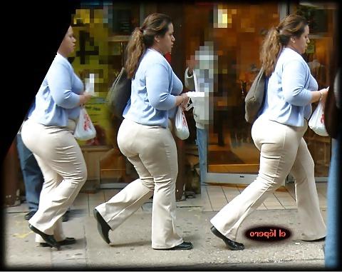 25P Big butt candid 2 