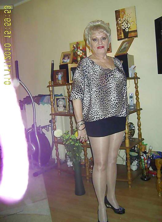 25P Sexy Granny Slut