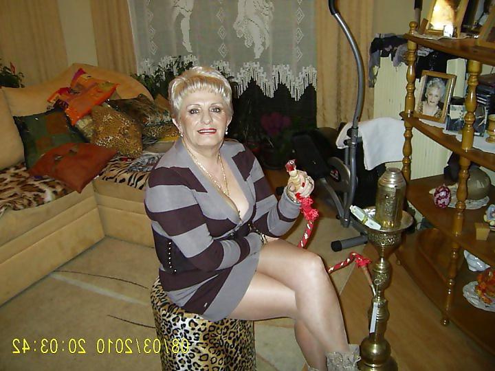 25P Sexy Granny Slut