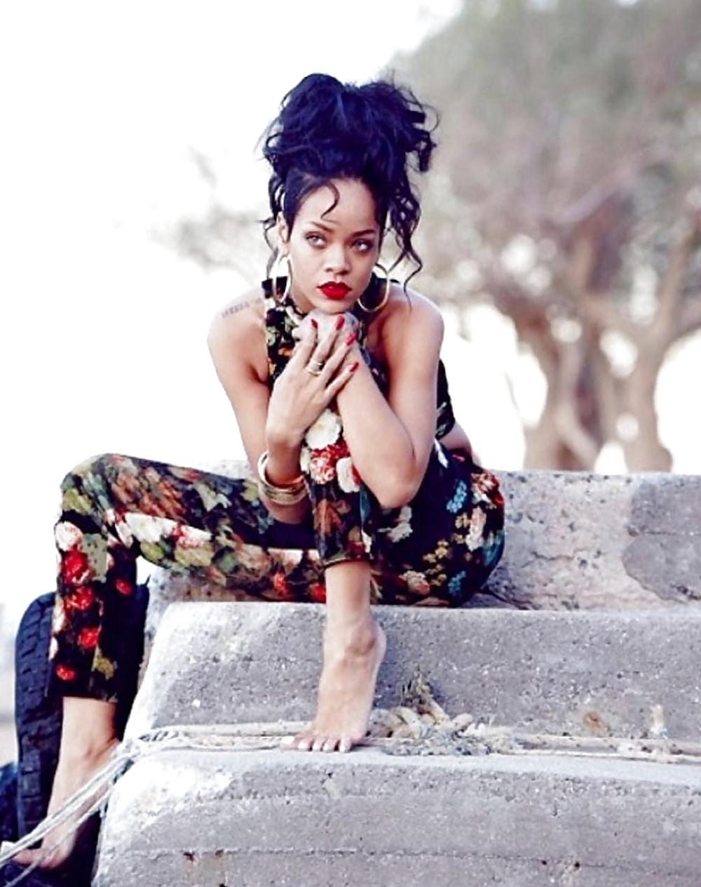 25P A barbadian girl called Robyn F.