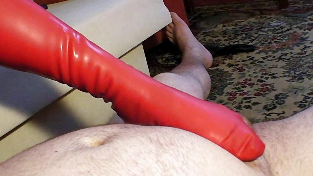 25P Granny Lisa and Johny in latex and trampling 2