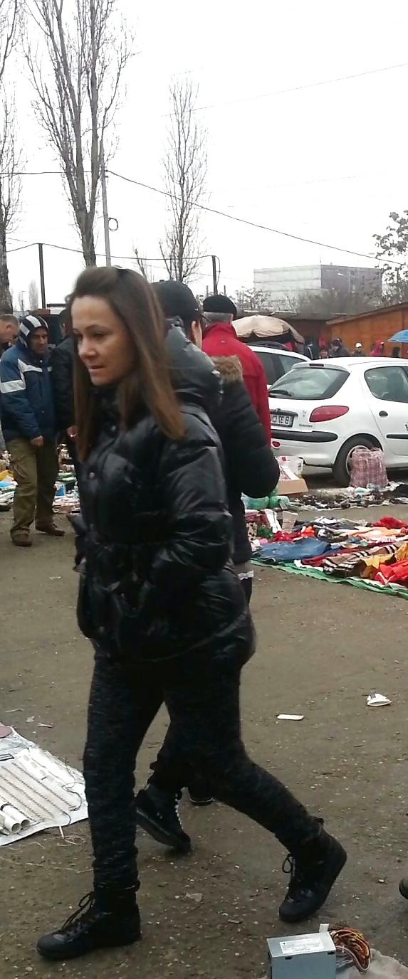 25P Romanian feet 
