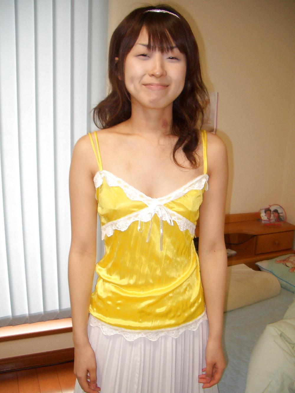 25P DIRTY YOUNG ASIAN WHORES