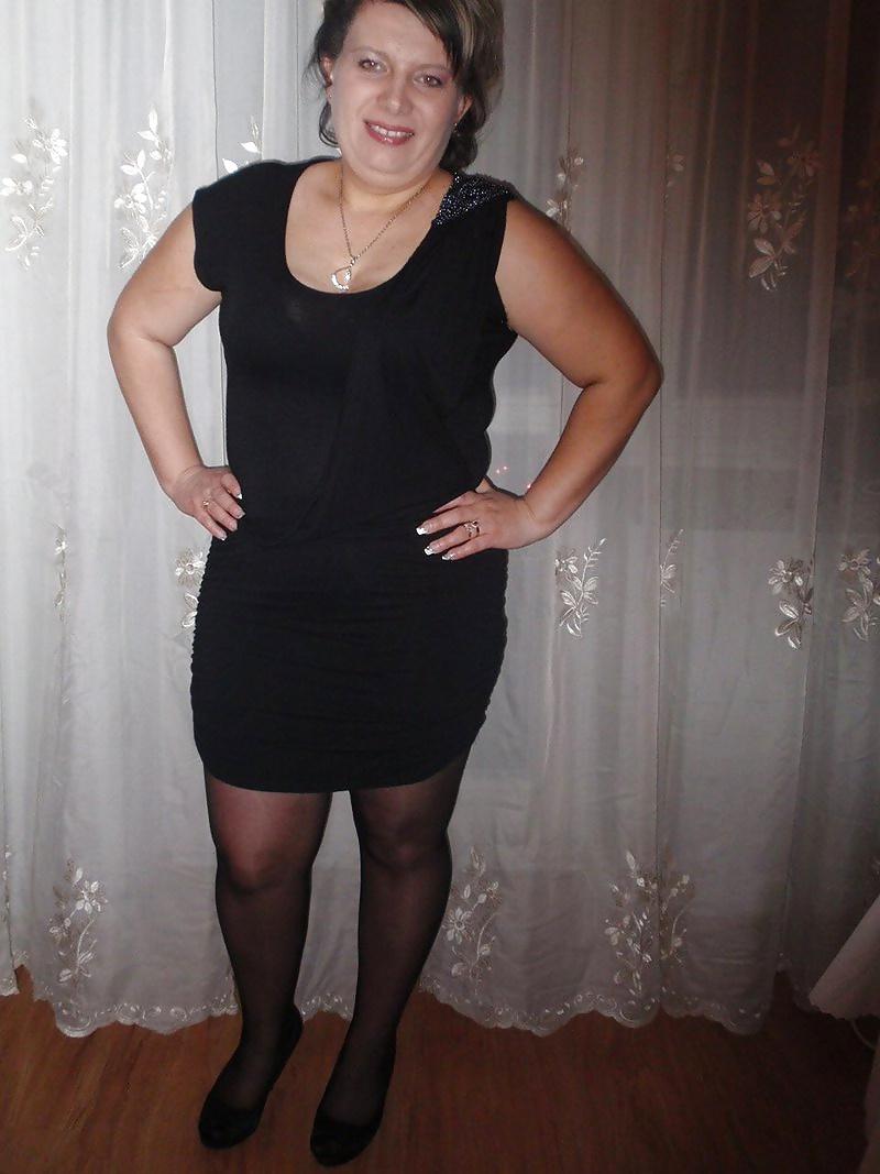 14P Mature Pantyhosed Lady