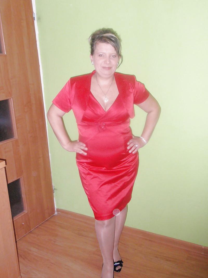 14P Mature Pantyhosed Lady