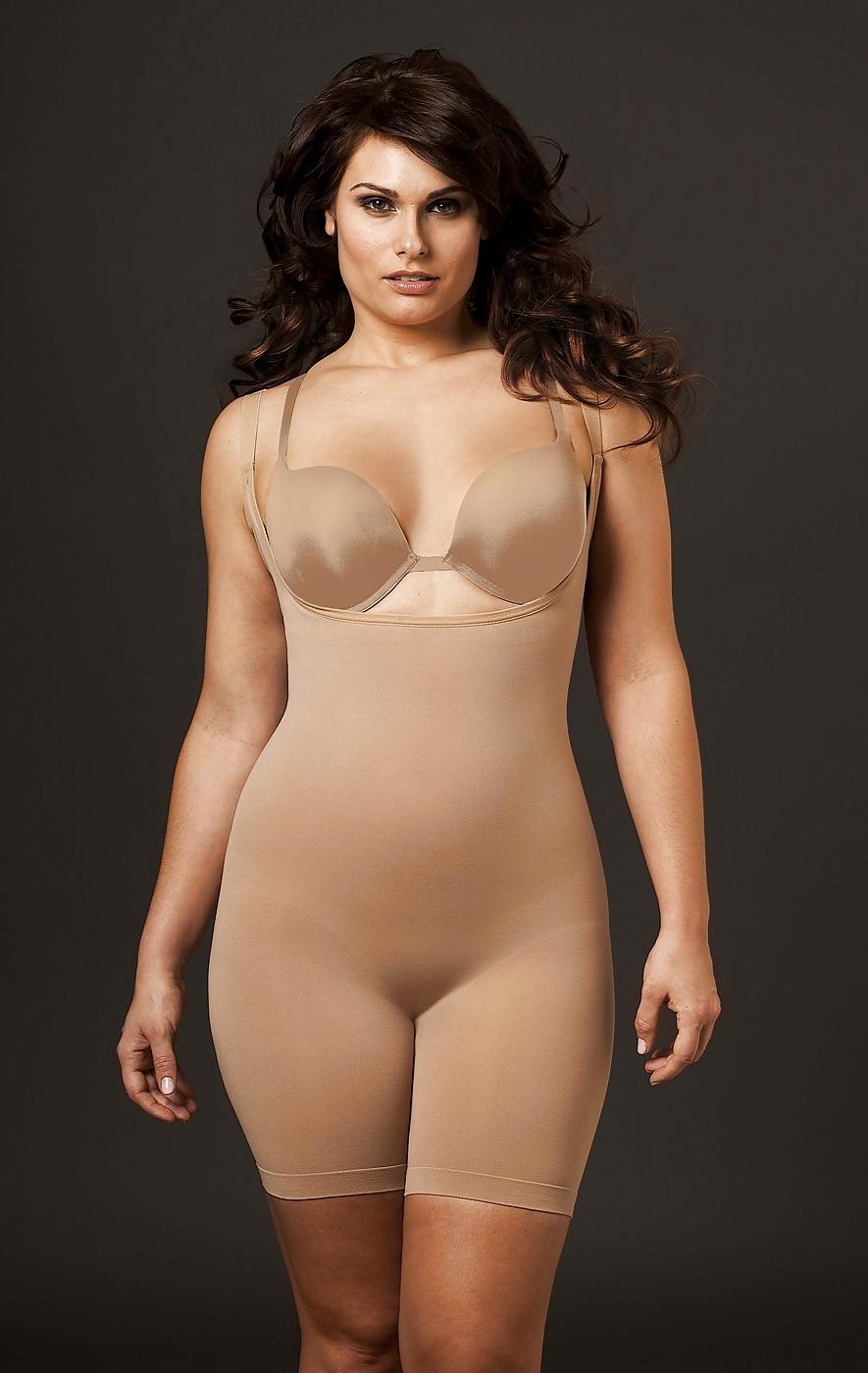 25P Sexy Lingerie Models - 1