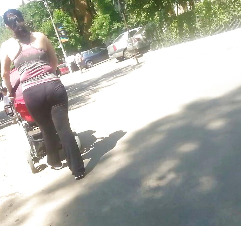 18P Sexy ass street romanian