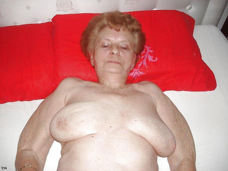 14P Grandma Is Still Sexy