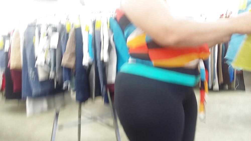 25P Latina Milf Mega Bubblebutts