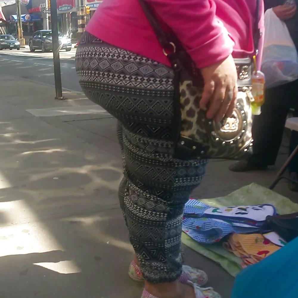 25P Latina Milf Mega Bubblebutts