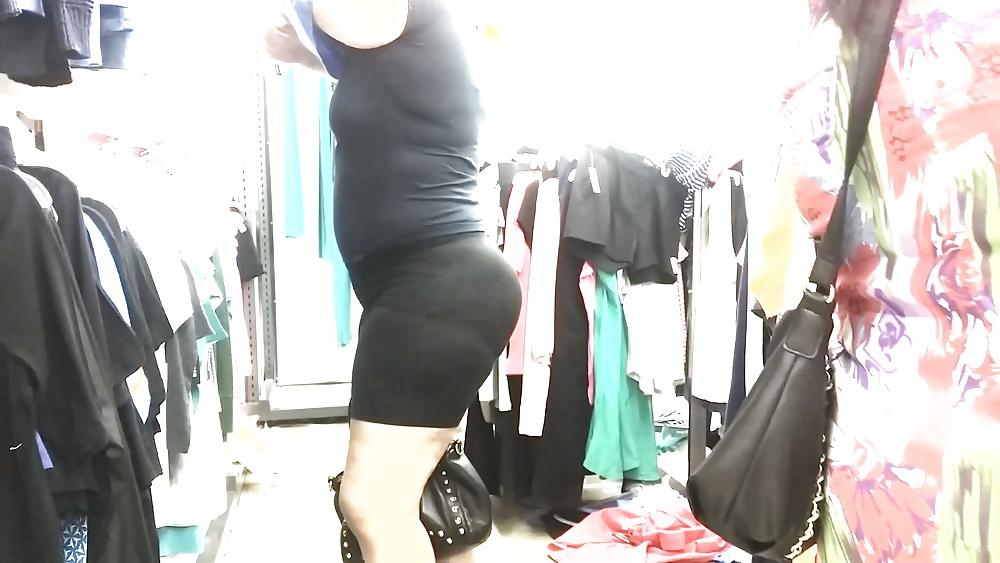 25P Latina Milf Mega Bubblebutts
