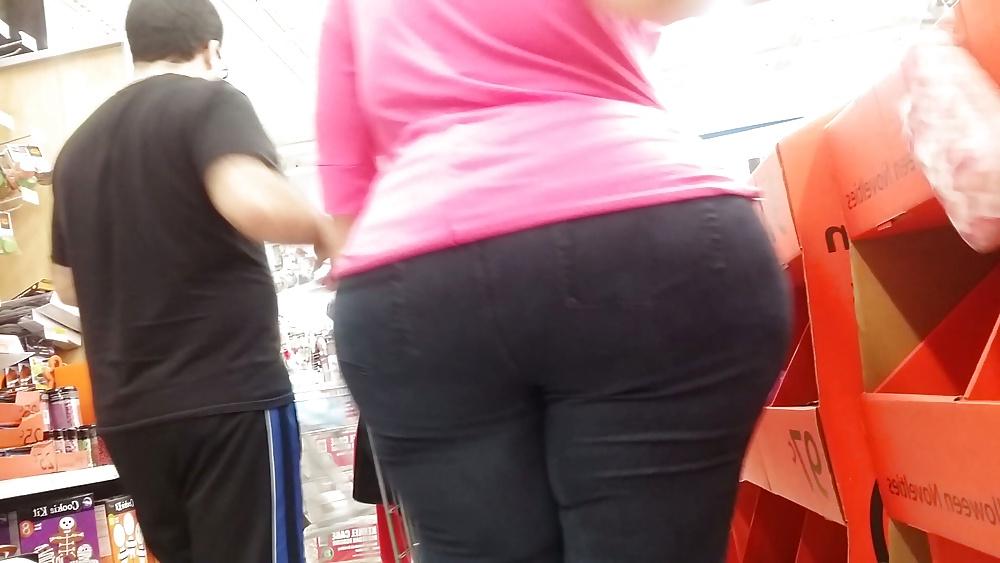 25P Latina Milf Mega Bubblebutts