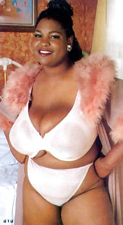 20P Ebony Babe - Candy