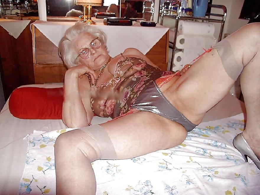 24P Grab a granny 72