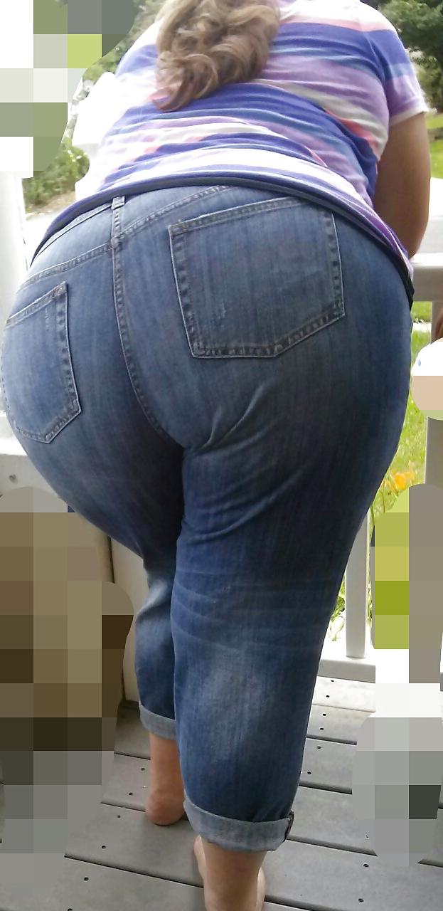 6P Pawg showing off 
