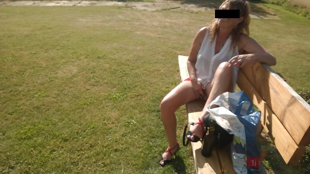 14P Upskirt, no panties