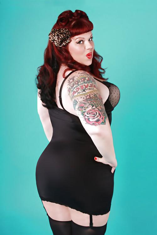 25P The Lovely BBW Elle