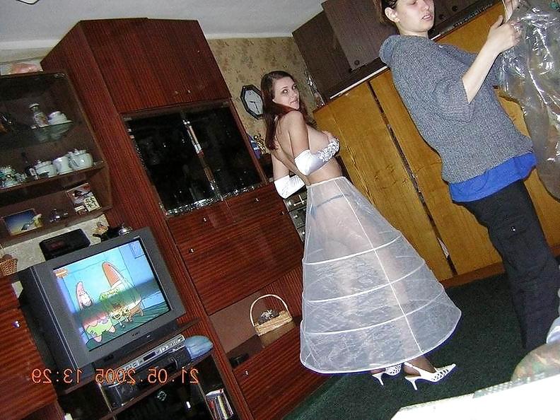 25P Bridal voyeur