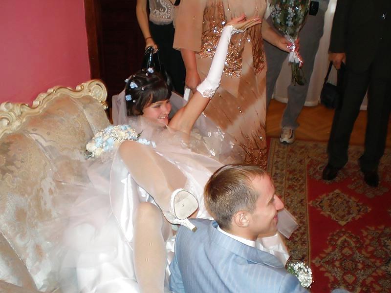 25P Bridal voyeur