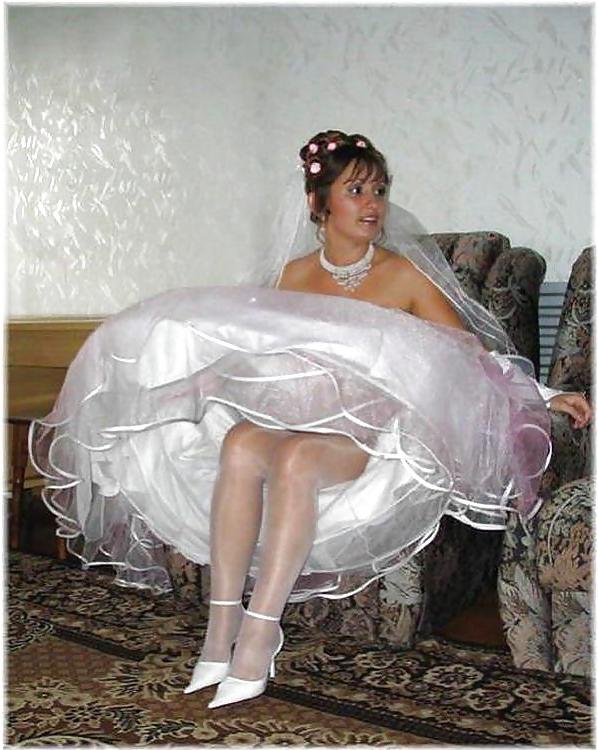 25P Bridal voyeur