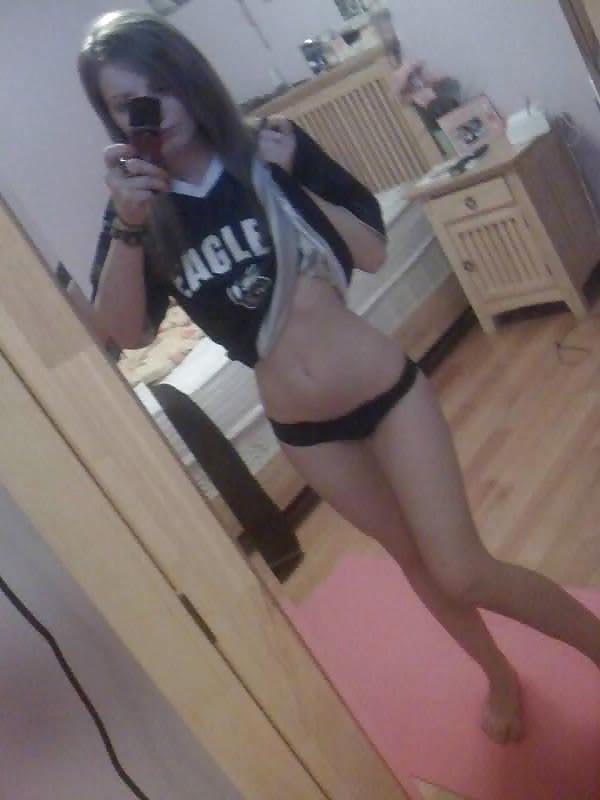 15P Nice (non nude) girls 31