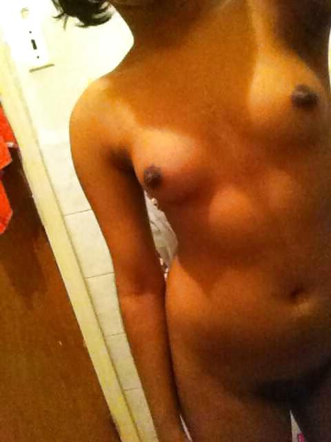 25P Amateur Indian Chicks (2)