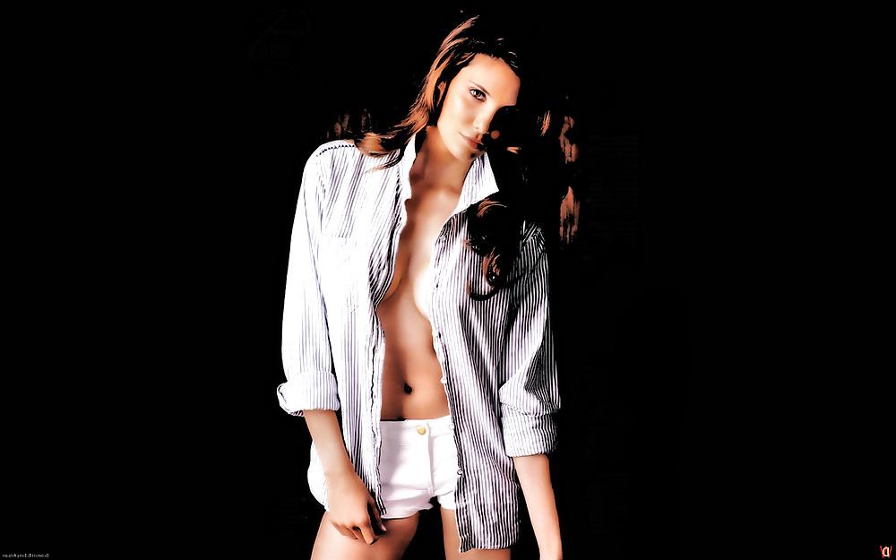 9P Celebs 013 - Daniela Ruah (Non-nude)